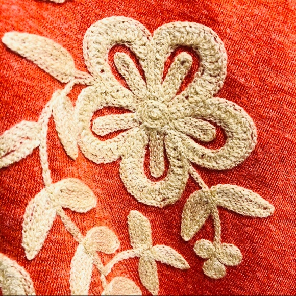 Young Threads, M, Embroidered, Waterfall Shawl - Picture 4 of 5